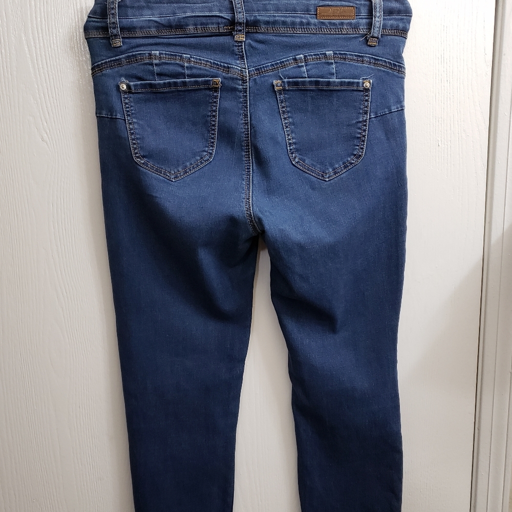 H&H Blue Jeans - Picture 5 of 7